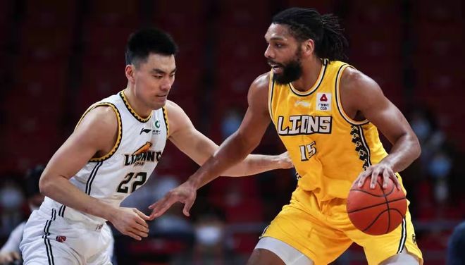 德天空：法兰克福和纽卡前锋奥苏拉达成冬窗转会口头协议（德天空称：纽卡前锋奥苏拉与法兰克福已就冬窗转会达成口头一致）