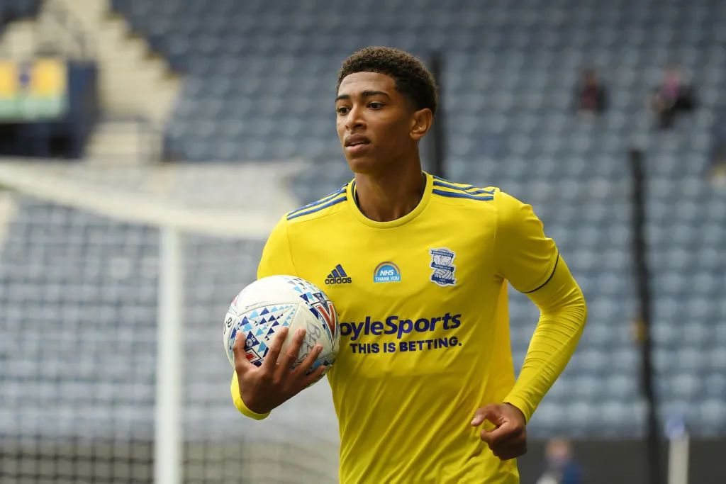 德转列希腊球员历史身价前10：马诺拉斯4500万第1，帕帕上榜（德转盘点希腊球员历史身价TOP10：马诺拉斯4500万居首，帕帕入围）