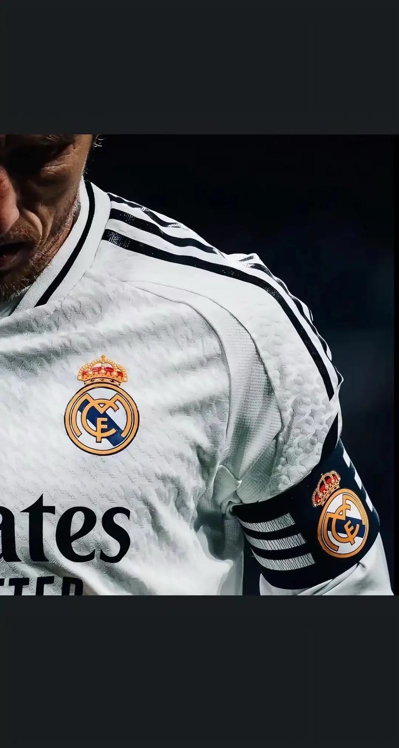 本赛季俱乐部双人组进球榜：凯恩+迪亚斯37球高居第一（本赛季俱乐部双人进球榜：凯恩与迪亚斯合计37球登顶）