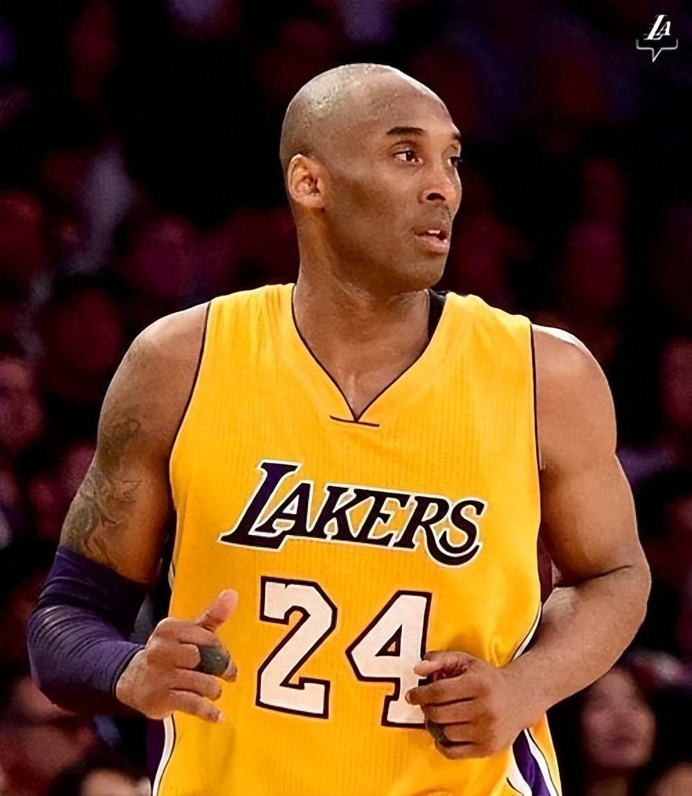 罗伊斯重返多特主场，俱乐部官方社媒发文欢迎（多特官方社媒发文欢迎罗伊斯重返主场）