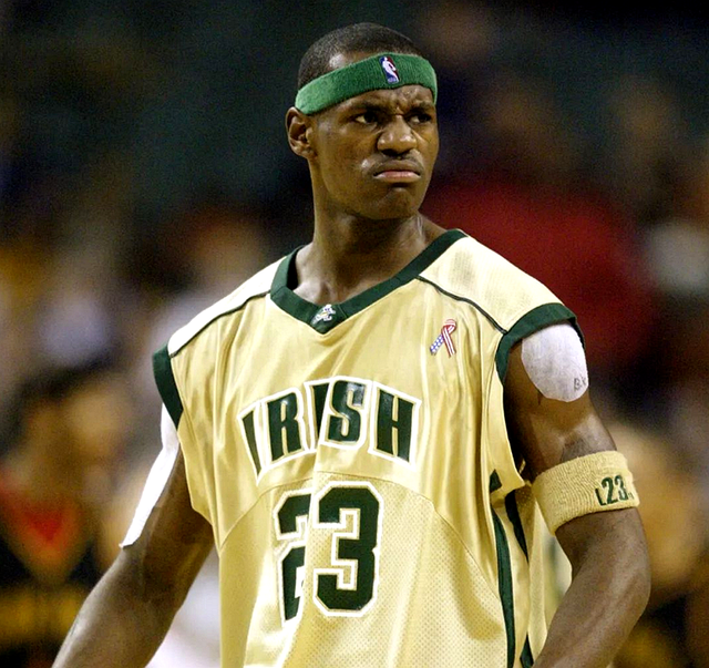 意甲：国米主场3-0击败博洛尼亚（意甲-国米主场三球零封博洛尼亚）