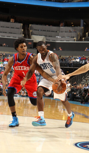 德转列2025年免签球员身价榜：戴维4500万第1，萨内3200万第2（德转2025年免签球员身价榜出炉：戴维斯4500万领跑，萨内3200万位列第二）