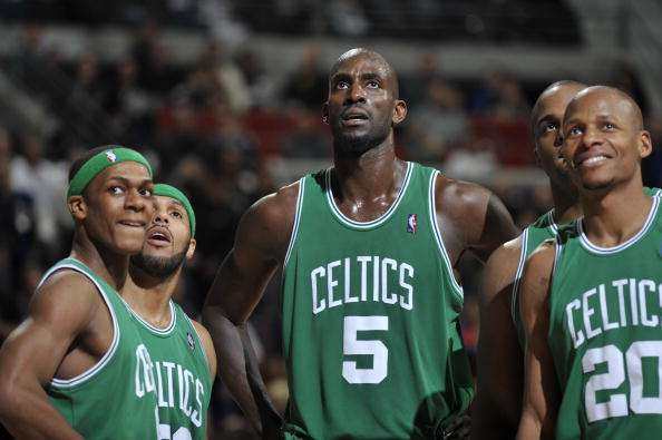 今晚能否取胜？曼联近4次与水晶宫交手未尝胜绩（曼联近四战水晶宫不胜，今晚能否打破尴尬？）